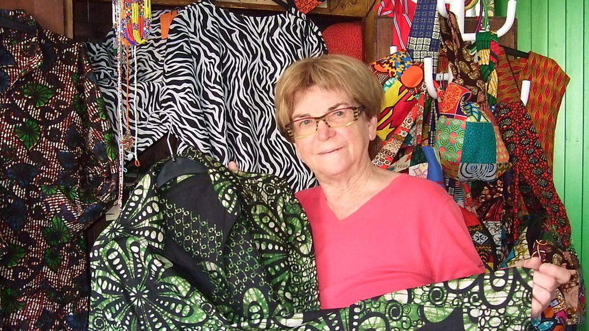 Schneidermeisterin Reinhild Wendl hilft Mädchen in Tansania eine Ausbildung zu absolvieren