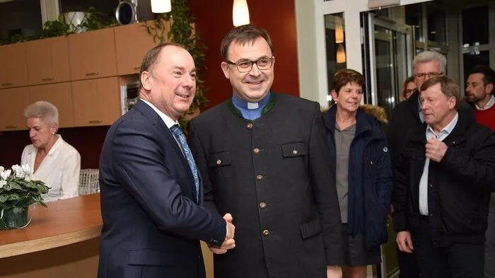 Die „junge“ 2500 Einwohner zählende Gemeinde Gralla ist beliebter Wirtschafts- wie auch Wohnstandort. Das wurde beim Neujahrsempfang von Bürgermeister Hubert Isker auch gefeiert.