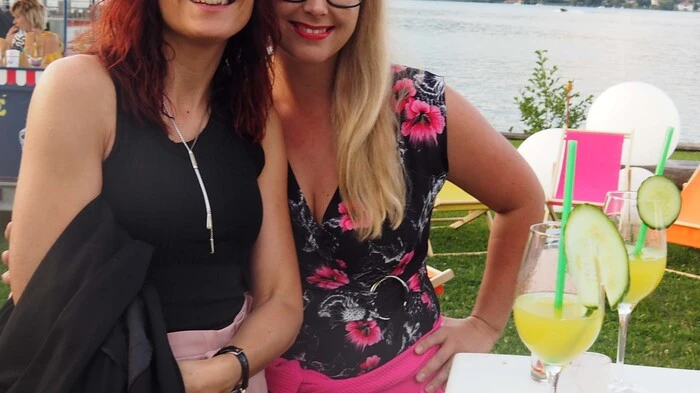 Wettermäßig bot das Moonlight Clubbing der Jungen Wirtschaft am Freitag in Maria Wörth unter der Kirche direkt am Wörthersee-Ufer noch mehr als die Jahrhundertmondfinsternis. Davor gab es Regen, Sonne, Wolken und den Sonnenuntergang bei gutem Essen, Drinks und Live-Musik.