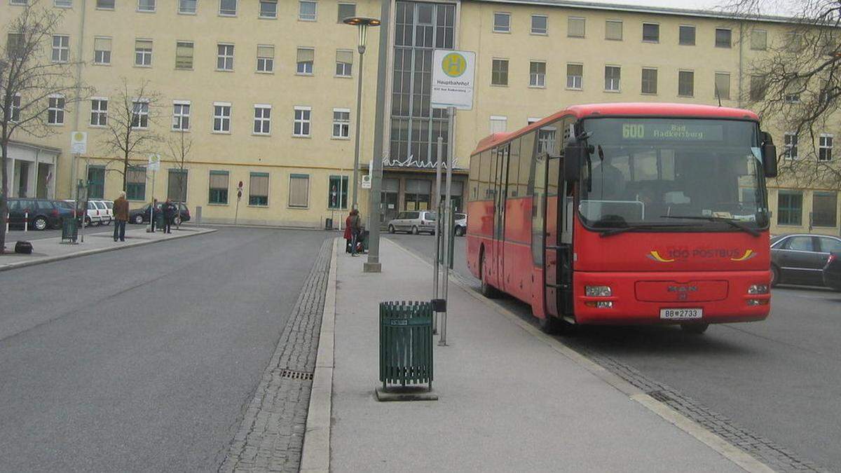 Der herrenlose Koffer wurde am Busbahnhof gefunden