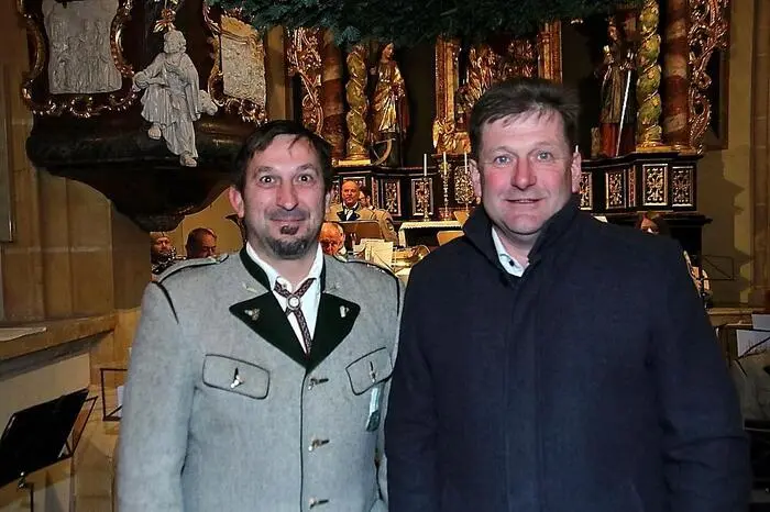 Bürgermeister Markus Prettenthaler begrüßte die Gäste und bedankte sich bei der Musik und dem Chor für das Konzert. 