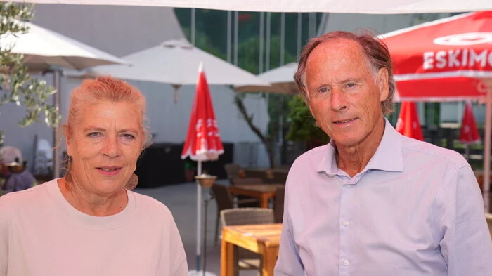 Warten auf den Olympioniken: Vizebürgermeisterin Angelika Hinteregger mit ASVÖ Präsidenten Christoph Sasché