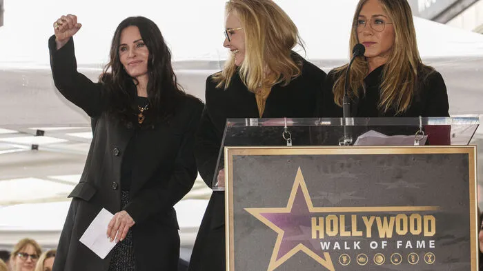 Ein tränenreiches Wiedersehen von "Friends"-Stars im regennassen Los Angeles: