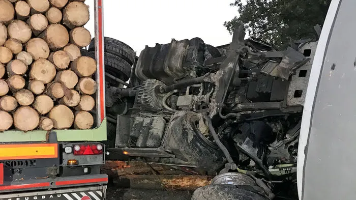 Bei dem Unfall am Donnerstag in der Früh wurden mehrere Menschen teils schwer verletzt.