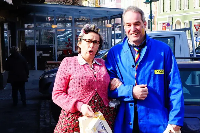Auch Amanda Klachl (Barbara Friesenbichler) mit einem Verehrer wurde gesehen. Die Chefs in Birkfeld tauschten am Faschingdienstag einfach ihre Betriebe.