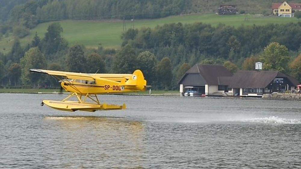 Die Wasserflugzeuge landen in Stubenberg