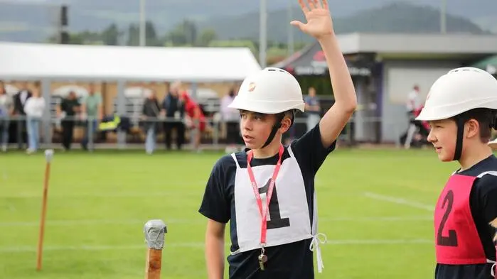 Mit voller Motivation und Elan gingen Jungfeuerwehrmänner und -frauen beim Bereichsjugendleistungsbewerb sowie dem Bereichsjugendbewerbsspiel der Feuerwehrbereiche Knittelfeld, Leoben, Judenburg und Murau auf der Sportanlage in St. Lorenzen bei Knittelfeld (Gemeinde St. Margarethen) an den Start.