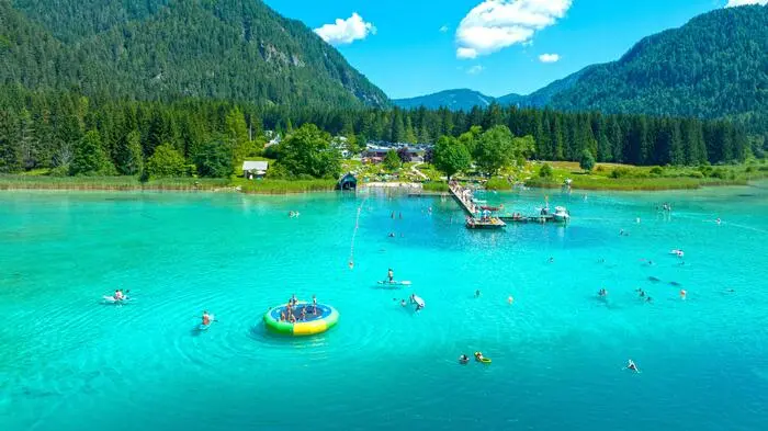 Auch am Weißensee ist die Badesaison noch nicht vorbei 