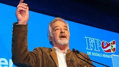 Tisal bei einer Wahlkampfveranstaltung der FPÖ