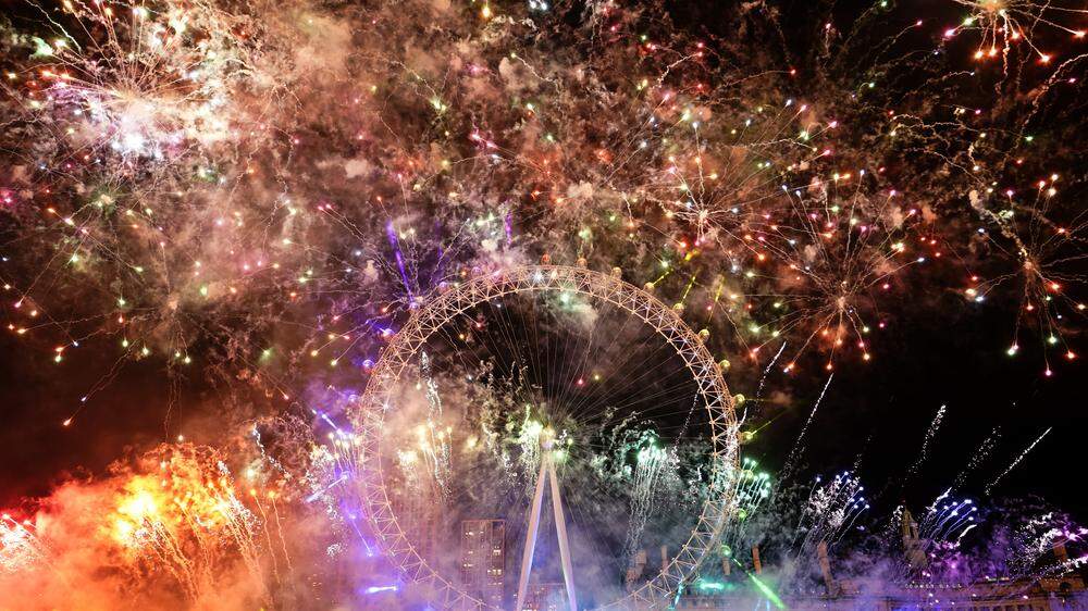 Fulminantes Feuerwerk in London 