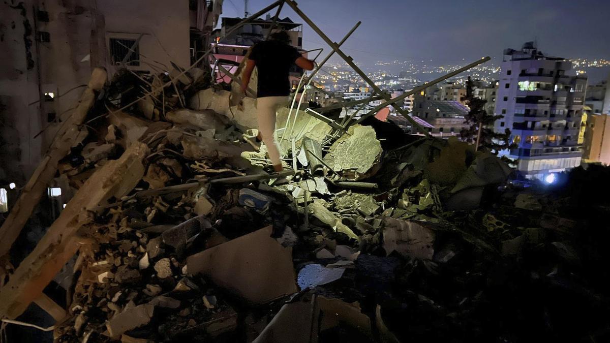 Zerstörte Gebäude nach dem israelischen Drohnenangriff in Beirut