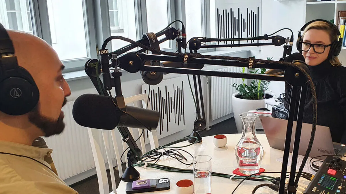 Ali Mahlodji plädiert für mehr Ehrlichkeit und will "zuhören, um zu verstehen. Nicht um zu antworten." 