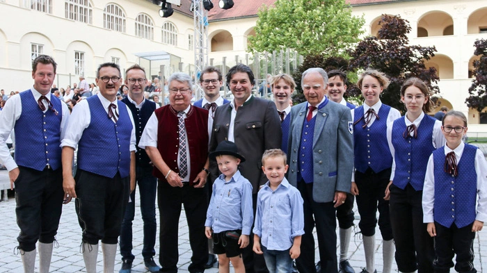 Die „Klingende Sommernacht“ hat bei der Marktkapelle bereits Tradition – im vergangenen Jahr musste coronabedingt pausiert werden, heuer wurde beim Konzert gleichzeitig das Jubiläum gefeiert.