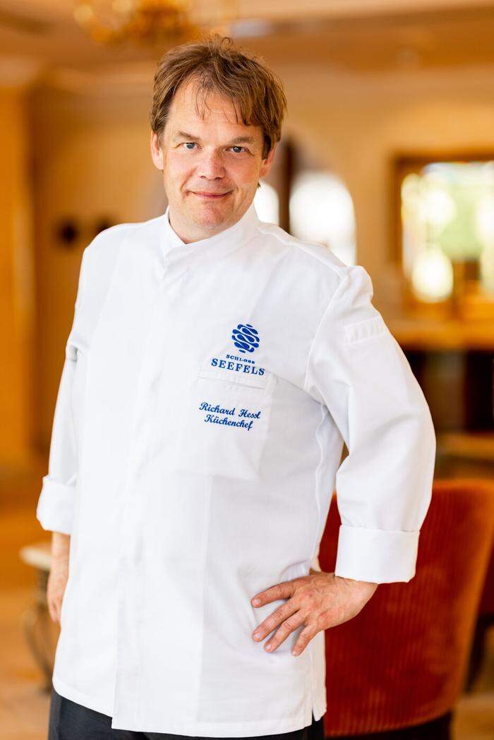 Seit über einem Jahrzehnt kocht der Haubenkoch Richard Hessl mit seinem Team bereits für die drei Seefels-Restaurants La Terrasse, Orangerie, Porto Bello und die Schlossbar