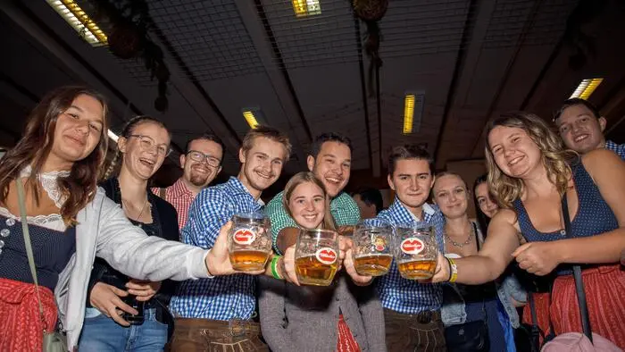 Ausgelassene Stimmung beim Jahreskirchtag in Fresach