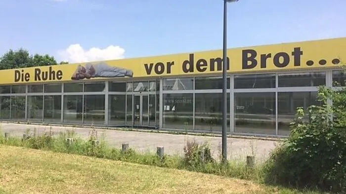 Das ehemalige Autohaus wird völlig umgebaut