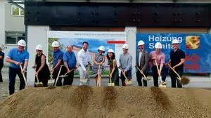 Offizieller Spatenstich für das neue Gesundheitszentrum