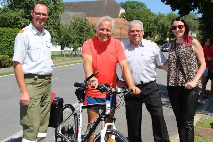 Bewerbsleiter war Christian Schütz (links im Bild) mit dem St. Pauler Bürgermeister Hermann Primus und dem GFK von St. Andrä Wolfgang Kobold mit Gattin Carmen. 