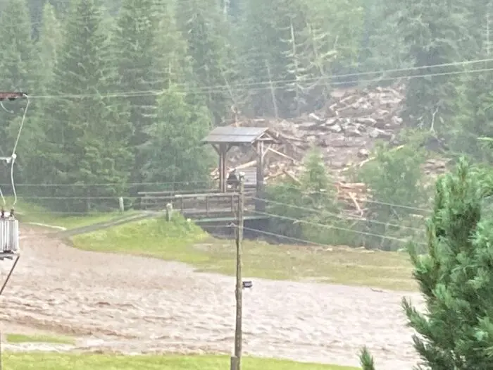 Montagmorgen bekamen wir ein erstes Foto aus der Innerkrems