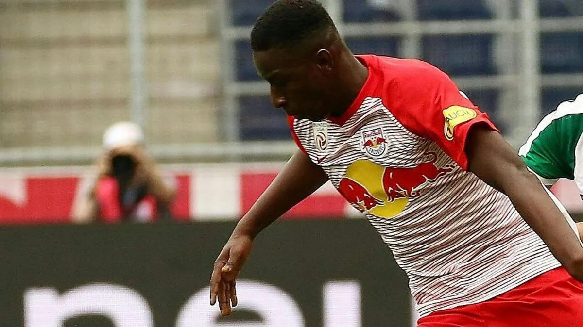 Der malische Nationalkicker verlängert ohne Ausstiegsklausel bis zum 31. Mai 2022.