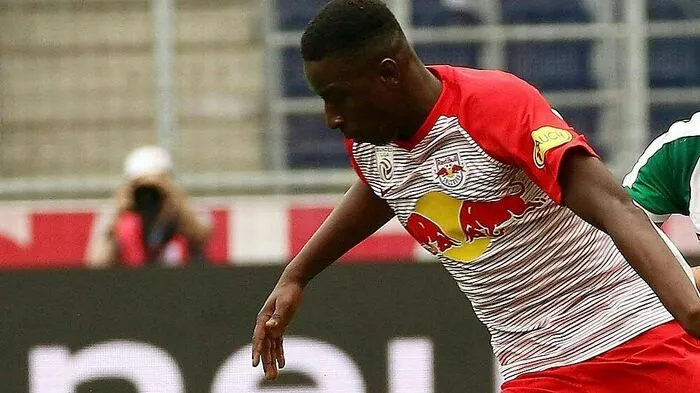 Der malische Nationalkicker verlängert ohne Ausstiegsklausel bis zum 31. Mai 2022.