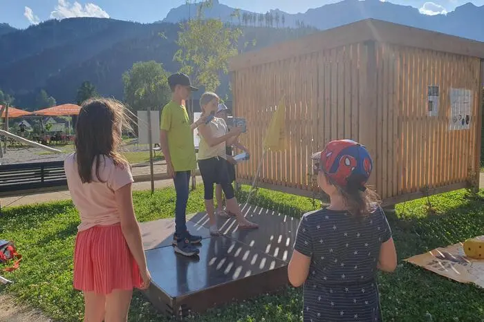 Anschließend wurden stündlich Gesellschaftsspiele von den Kindergemeinderäten präsentiert und die Gäste dazu eingeladen, das jeweilige Spiel gemeinsam auszuprobieren.
