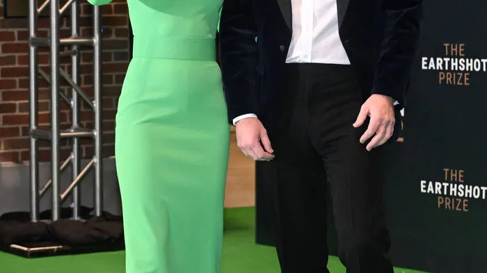 Im Rahmen einer Gala mit etlichen Stars in der US-Stadt Boston hat Prinz William die Initiatoren von innovativen Klimaschutz-Projekten mit dem "Earthshot"-Preis ausgezeichnet.