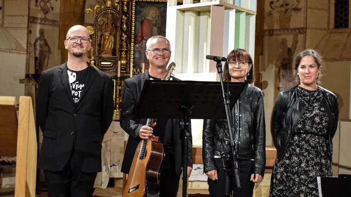 Die Künstler Bartolo Musil, Janez Gregorič, Cvetka Lipuš und Tanja Malle begeisterten mit ihren Darbietungen auch via Youtube.