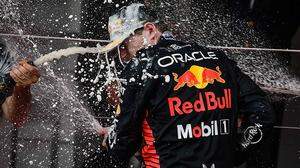 Max Verstappen wurde in Monaco mit Champagner übergossen