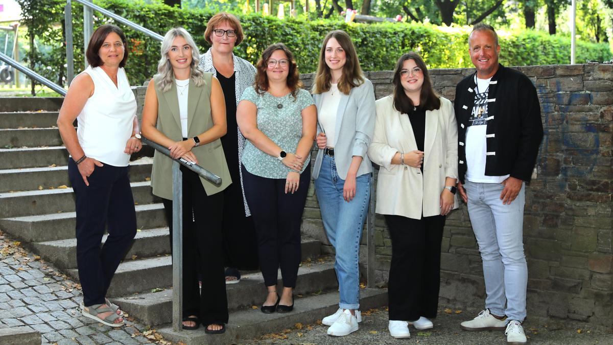 Das Regionalteam in Leoben: Petra Zündel, Anja Gruber, Johanna Birnbaum, Maria Taxacher, Klara Erregger, Vanessa Gruber und Andreas Schöberl-Negishi