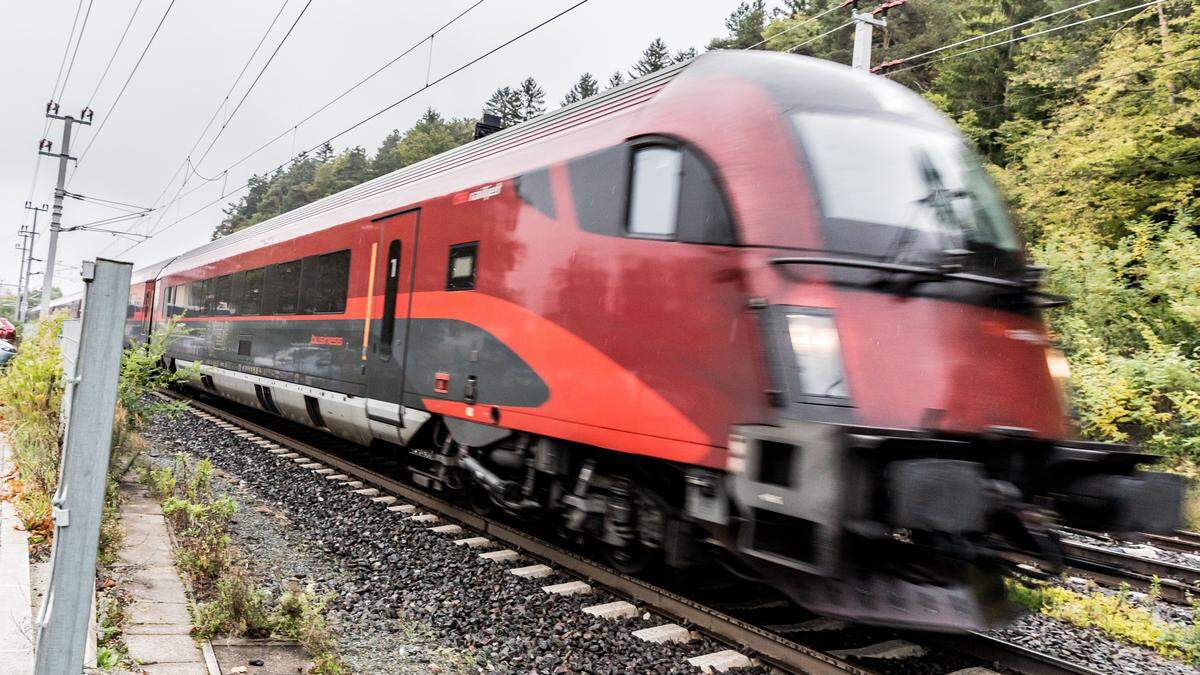 Um den Bahnlärm zu reduzieren wurden auf der Wörthersee-Strecke seit 1996 bereits 32 Kilometer Schallschutzwände errichtet