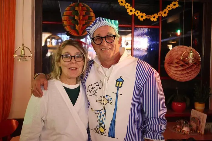   Gitti und Jörg Greilberger luden zur Pyjamaparty in das Badcafé.