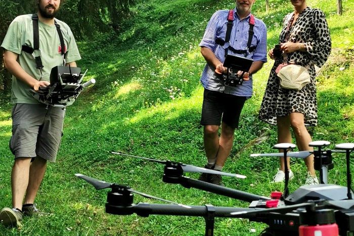 Gestalterin Renate Rosbaud mit dem zeppcam-Team Roland Furian und Vincent Seid
