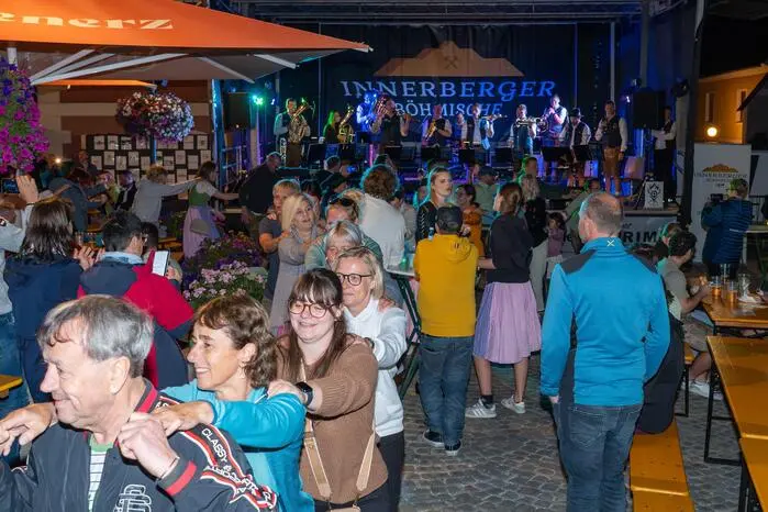 Der Bergmannsplatz war ausgezeichnet gefüllt und die Stimmung einfach unglaublich. 