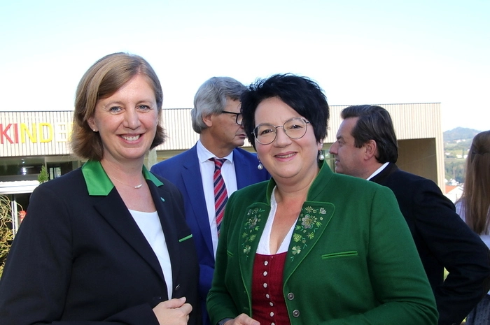 Klicken Sie sich durch die Bilder.