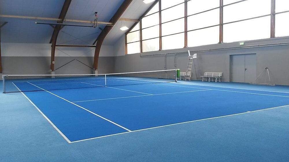 In den Tennishallen wird der Spielbetrieb ab 3. November 0.00 Uhr eingestellt