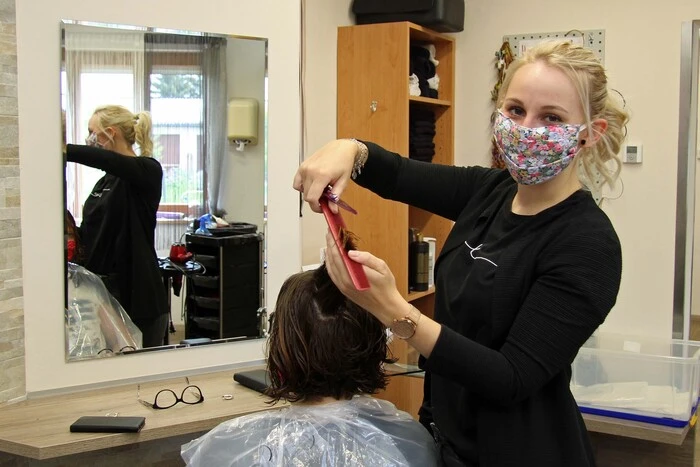 In St. Georgen schaute man im Frisiersalon "Doris" vorbei...