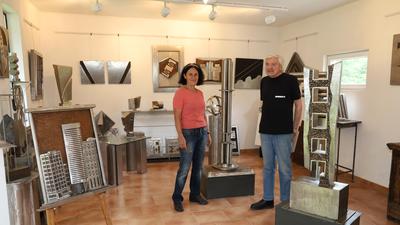 Franz und Eva Wieser aus Welten führten durch ihre Metallskulpturenausstellung
