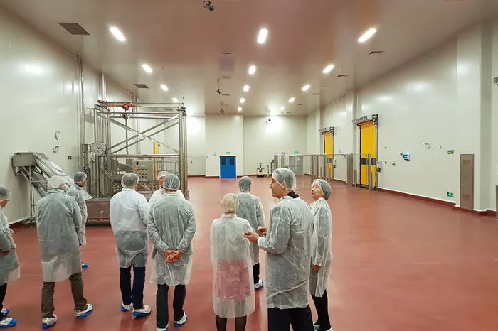 Noch sind die Hallen leer. Doch bald werden 59 Mitarbeiter hier arbeiten.