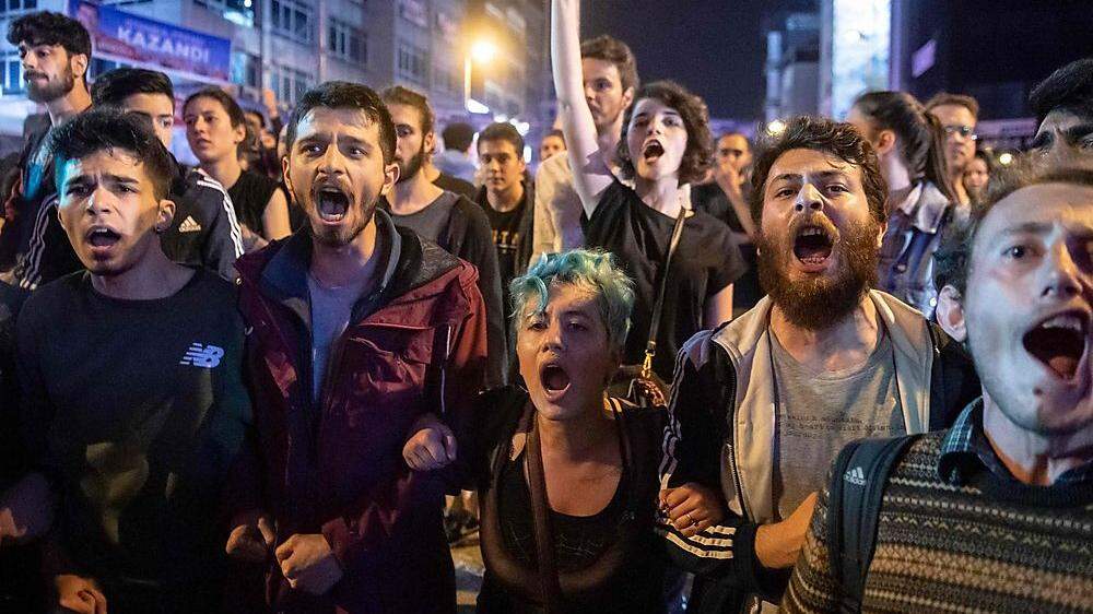Mit der Annullierung der Bürgermeisterwahl vom März in Istanbul und der angeordneten Wiederholung hat die türkische Wahlkommission wütende Proteste ausgelöst