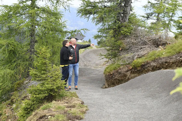 Auf dem Weg ins Tal werden rund 970 Höhenmeter mit einem Gefälle von acht Prozent zurückgelegt.