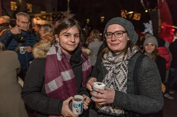 Der Reinerlös, der durch die verkauften Heißgetränke hereinkam, geht an "Steirer helfen Steirern", der Hilfsaktion der Kleinen Zeitung für Menschen in der Steiermark, die in Not geraten sind.