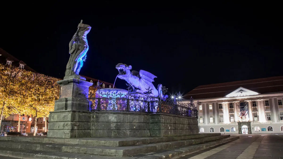 Corona Covid-19 2. Lockdown Ausgangssperre nach 20 Uhr in Klagenfurt Kontrolle Polizei Polizeistreife