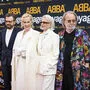 Agnetha Fältskog (2. von links) veröffentlicht neue Single