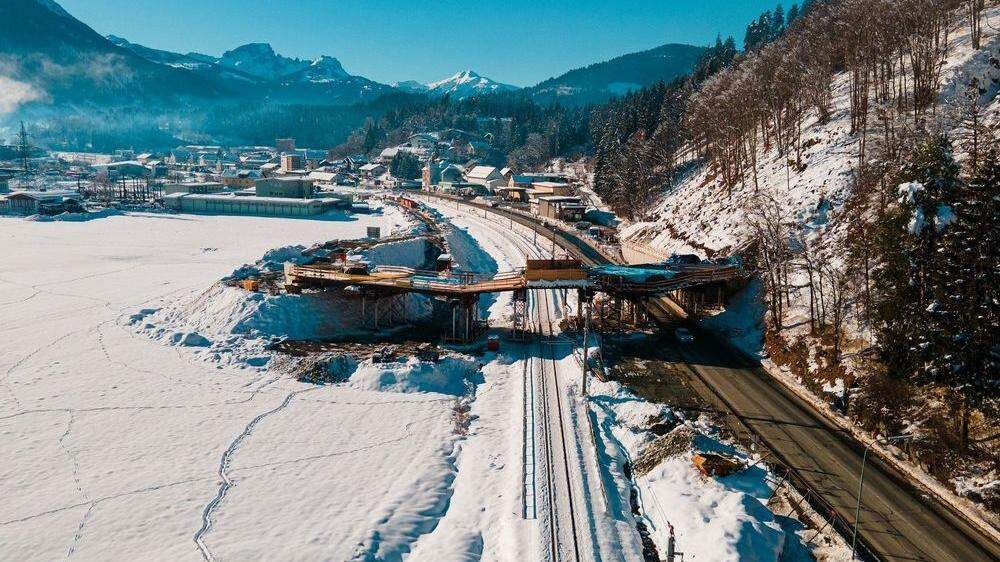Die schneebedeckte Überführung in Hermagor wird 2022 fertig