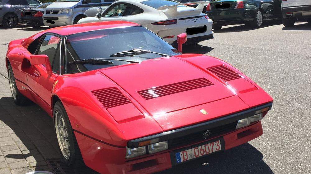 Der seltene Ferrari 288 GTO war von dem Oldtimerhandel für mehr als zwei Millionen Euro angeboten worden