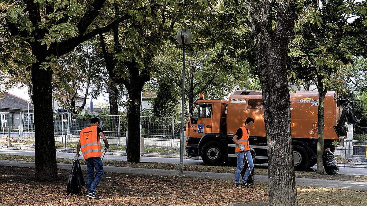 Flüchtlinge im Einsatz in Traiskirchen