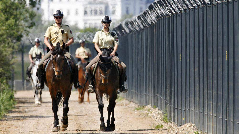 In Deutschland sind Pferde immer noch im Polizeieinsatz