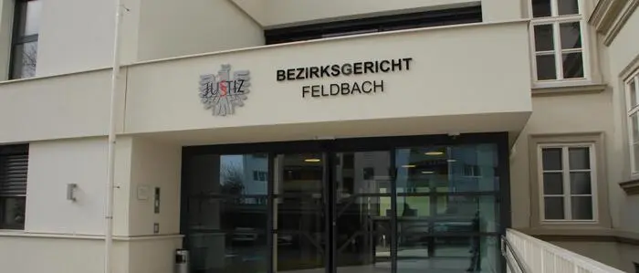 Ein Diebstahl in einem Bus wurde am Bezirksgericht Feldbach verhandelt