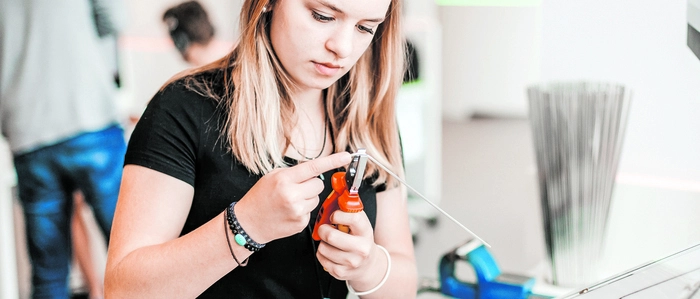 Immer mehr Mädchen entdecken ihr handwerkliches Geschick in einst klassischen Männerberufen